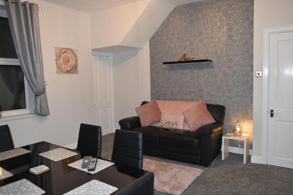 Pleasure Beach House room 6